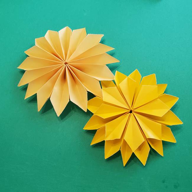 折り紙のダリア 16枚で立体的な折り方③完成(24)