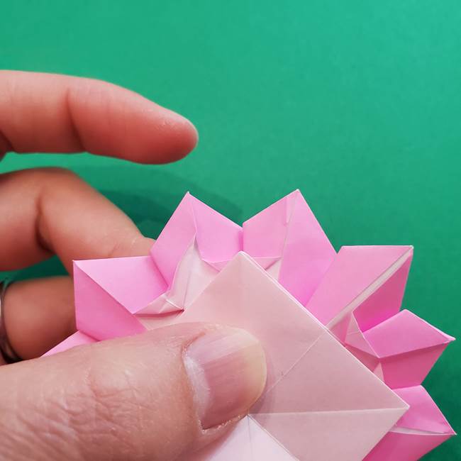 折り紙の花ダリア(12枚)の折り方作り方②折る(20)