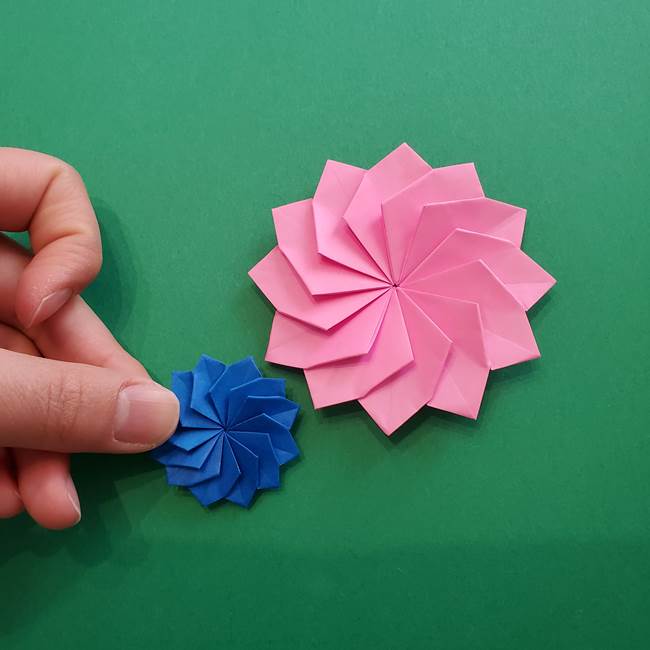 折り紙の花ダリア(12枚)の折り方作り方②折る(26)