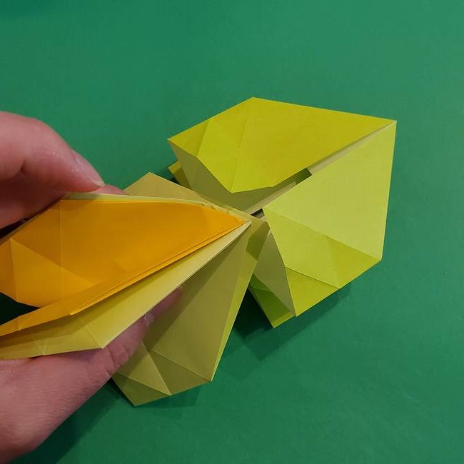 折り紙の花火 12枚でつくる意外と簡単な作り方折り方②組み立て(9)