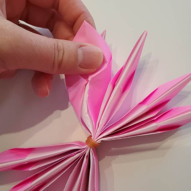 折り紙の蓮(ハス)の花☆立体的な作り方折り方③完成(15)