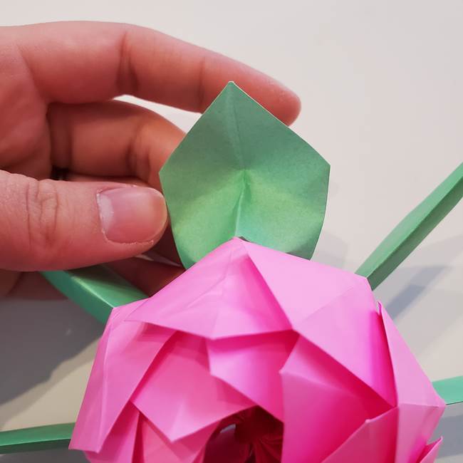 折り紙の蓮(ハス)の花☆立体的な作り方折り方③完成(24)