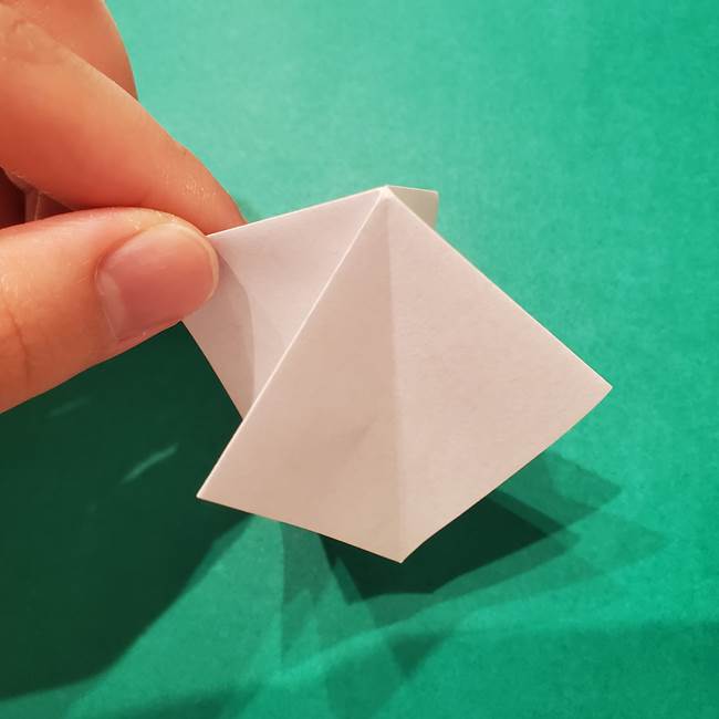 6 月の折り紙 あじさいを立体に折る折り方作り方(10)