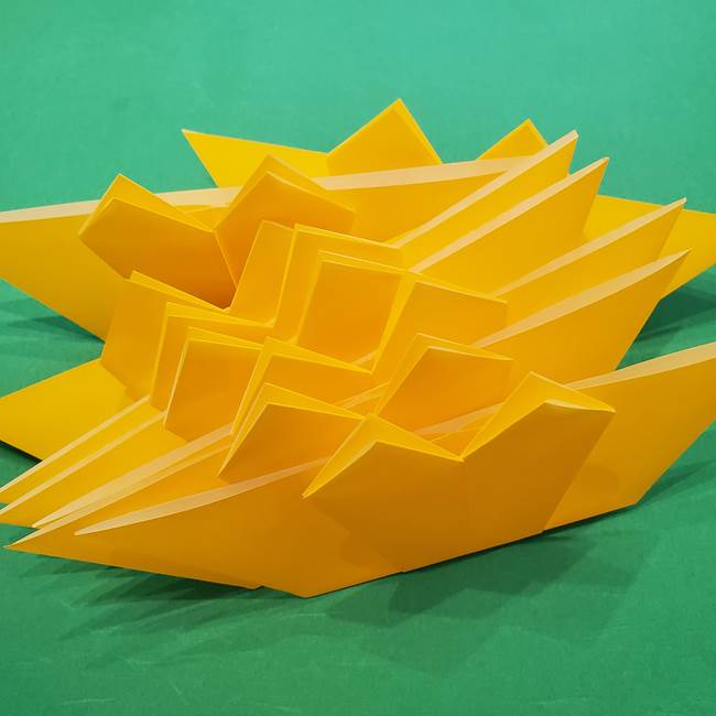 ひまわりの折り紙(8枚の花びら)の折り方作り方③組み合わせ(1)