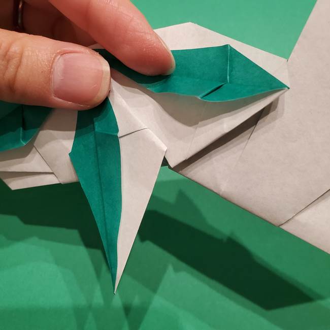 折り紙 笹の葉リースの作り方③組み合わせて完成(17)