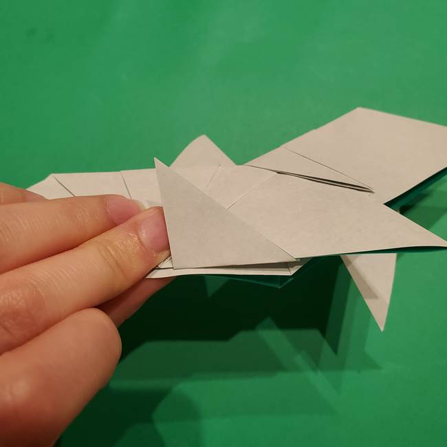 折り紙 笹の葉リースの作り方③組み合わせて完成(8)