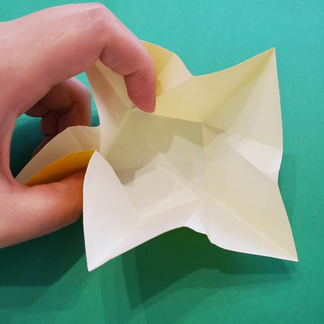 折り紙の星を1枚でつくる難しい作り方折り方②折る(16)