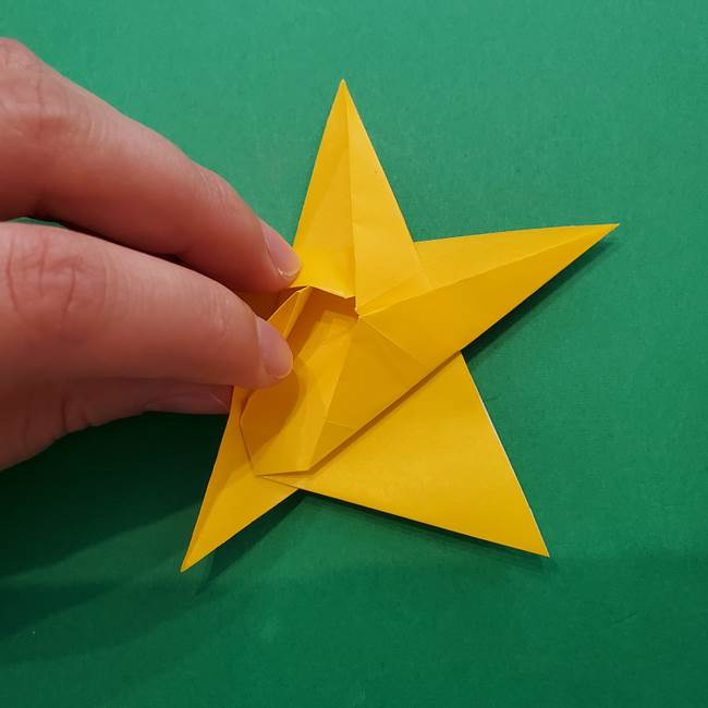 折り紙の星を1枚でつくる難しい作り方折り方②折る(24)