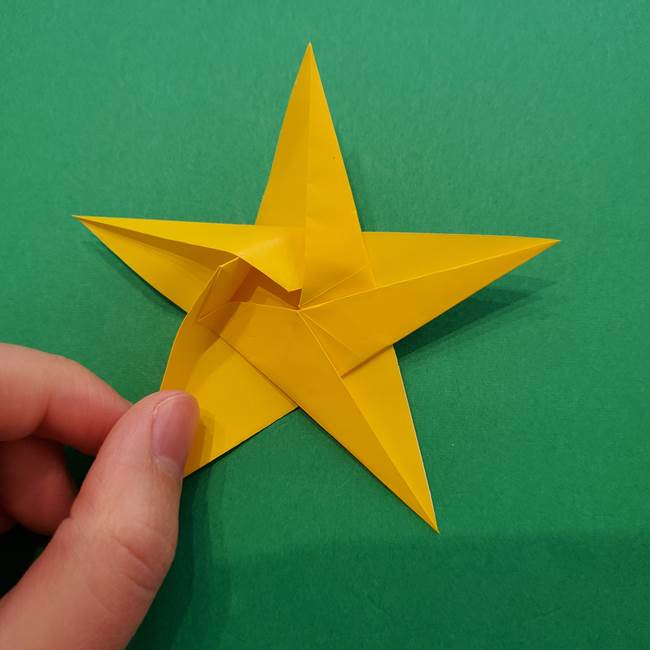 折り紙の星を1枚でつくる難しい作り方折り方②折る(25)