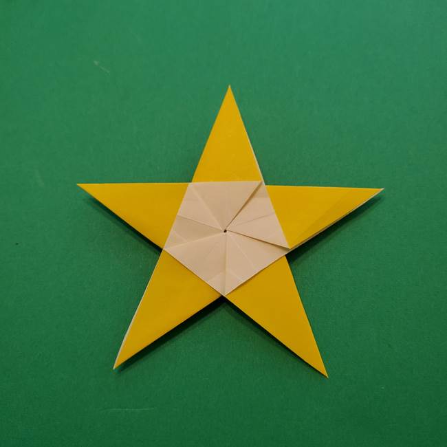 折り紙の星を1枚でつくる難しい作り方折り方②折る(27)