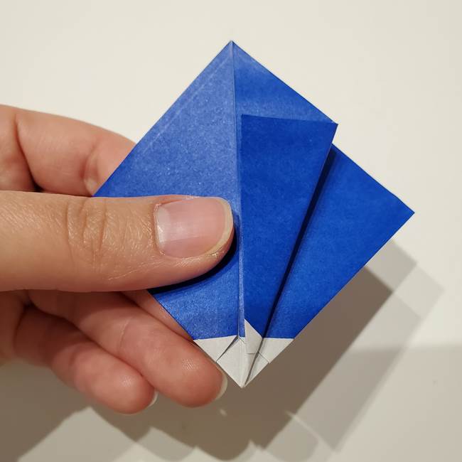 桔梗の花を折り紙一枚で立体的につくる折り方(17)