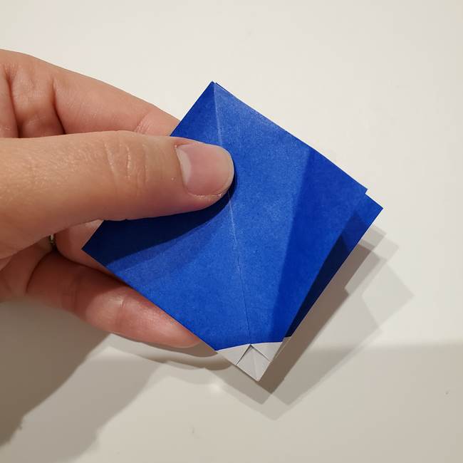 桔梗の花を折り紙一枚で立体的につくる折り方(18)