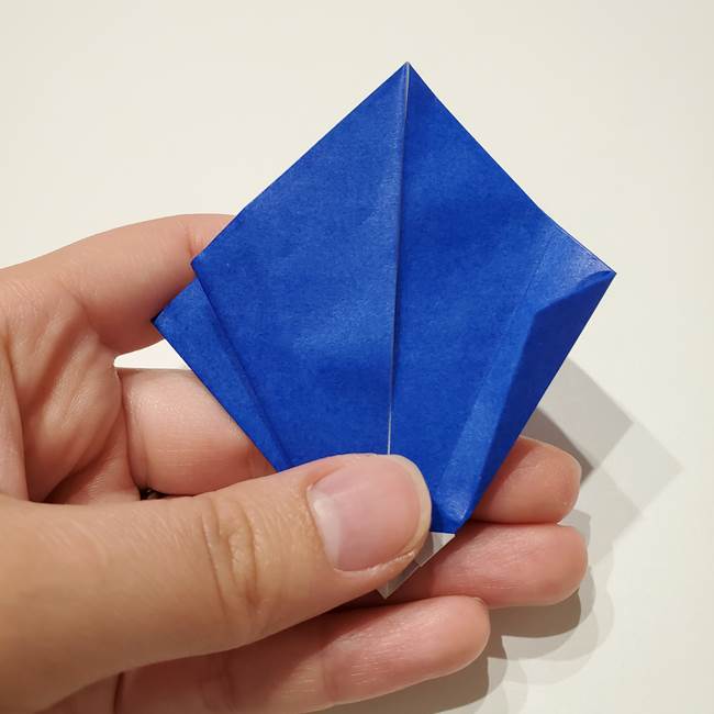 桔梗の花を折り紙一枚で立体的につくる折り方(24)