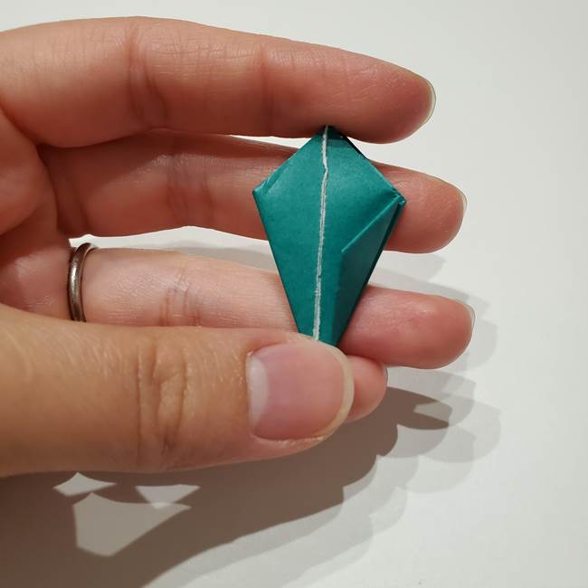 桔梗の葉っぱの折り紙 簡単な折り方作り方②ガク(23)