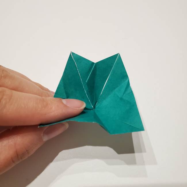 桔梗の葉っぱの折り紙 簡単な折り方作り方②ガク(27)