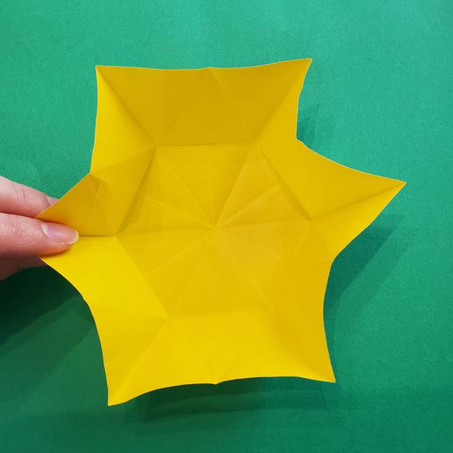 水仙の折り紙 平面の折り方作り方②花(12)