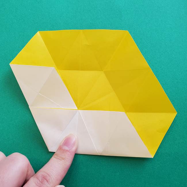 水仙の折り紙 平面の折り方作り方②花(20)