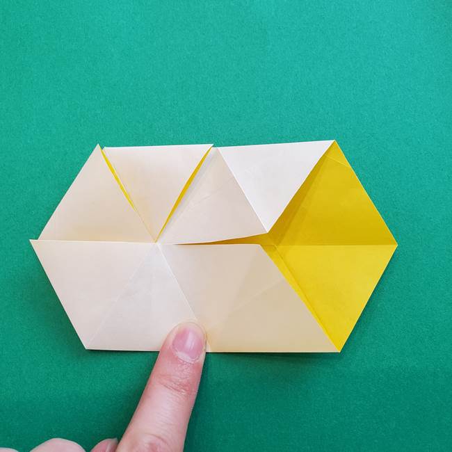 水仙の折り紙 平面の折り方作り方②花(26)
