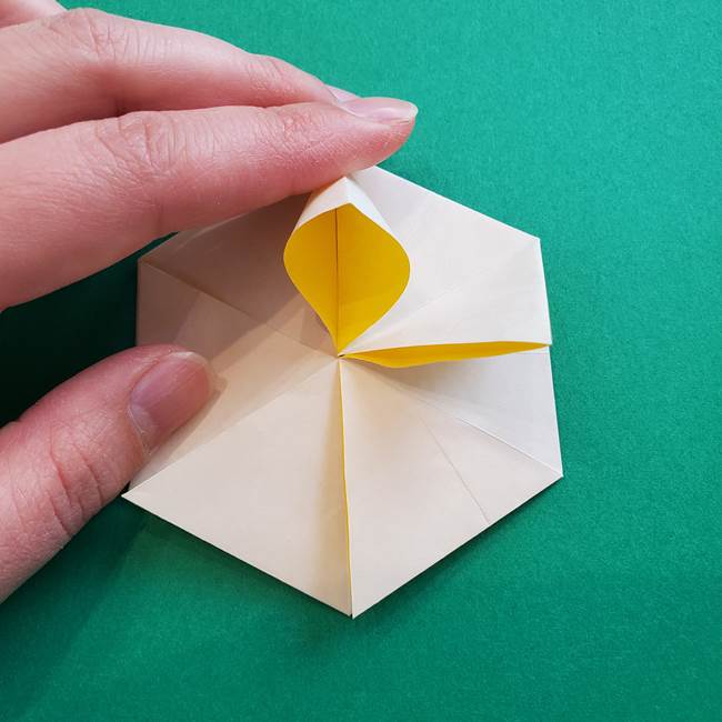 水仙の折り紙 平面の折り方作り方②花(36)