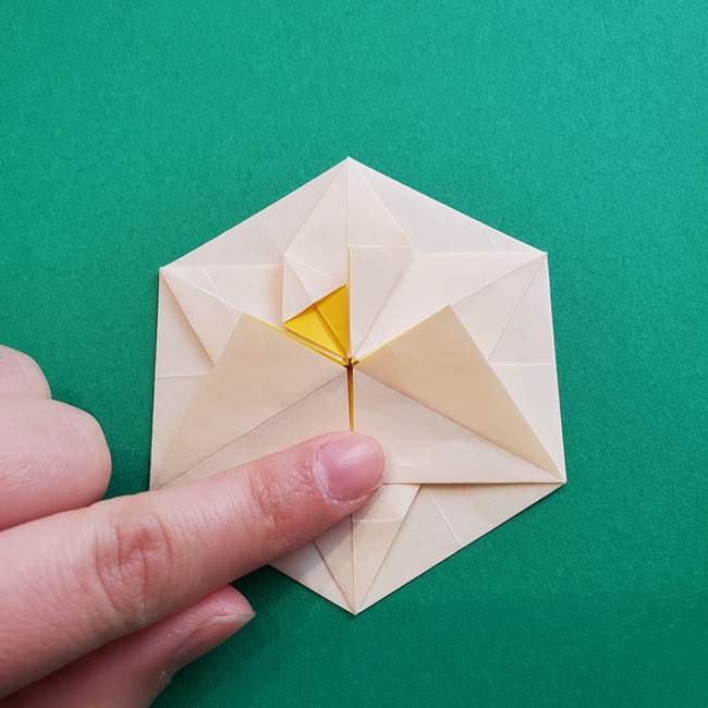水仙の折り紙 平面の折り方作り方②花(46)