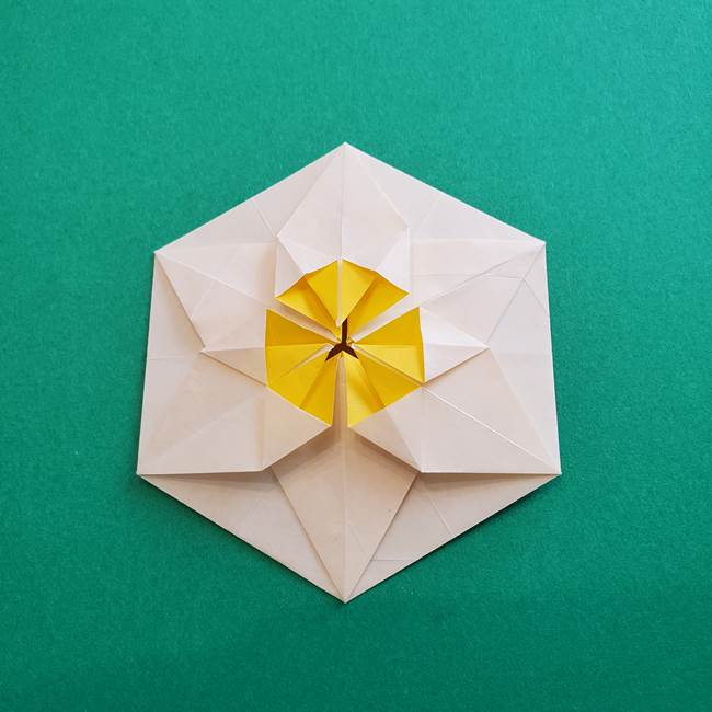 水仙の折り紙 平面の折り方作り方②花(48)