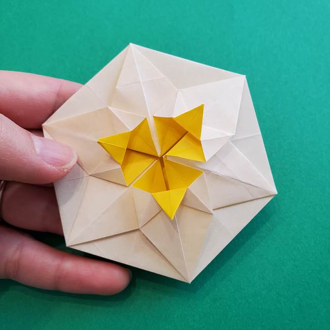 水仙の折り紙 平面の折り方作り方②花(50)