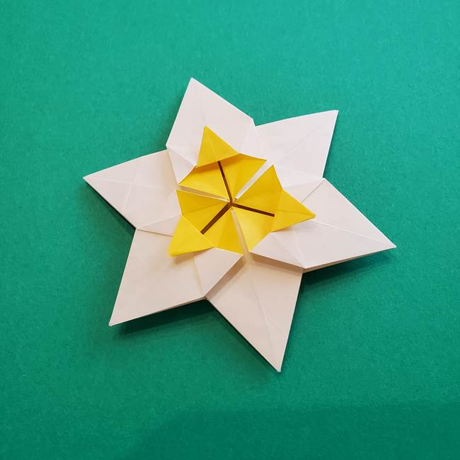 水仙の折り紙 平面の折り方作り方②花(57)
