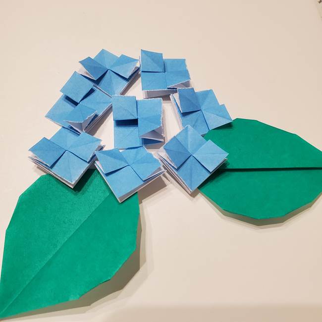 紫陽花(あじさい)の折り紙 子ども幼児でも簡単！一枚で平面の折り方作り方