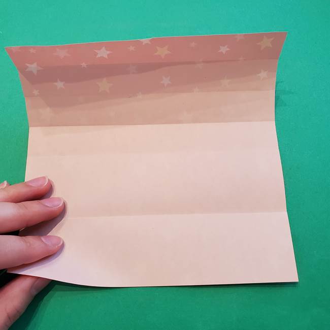 誕生日の飾り付け 折り紙の星を大量につなげて手作りガーランドの作り方①折る(10)