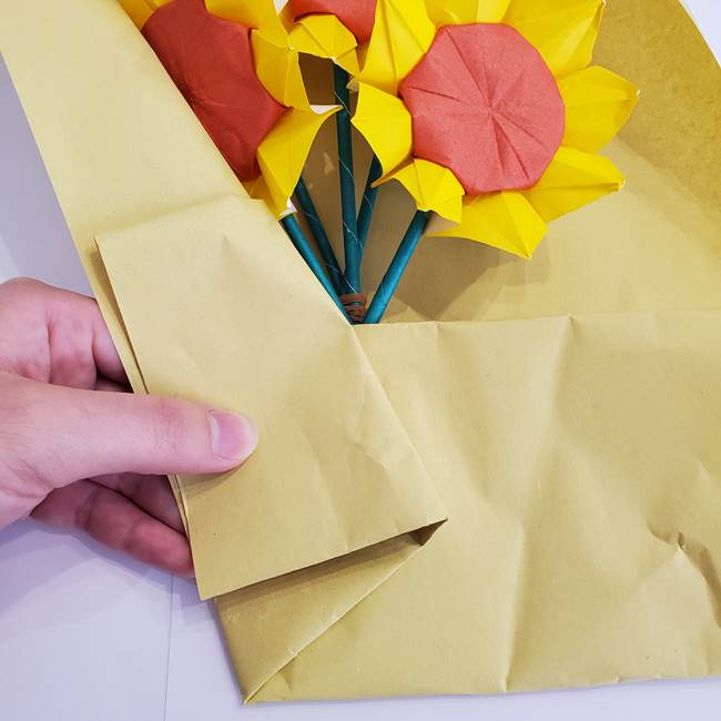 ひまわりの折り紙 立体的な花束とブーケの作り方②花束(4)