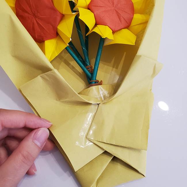 ひまわりの折り紙 立体的な花束とブーケの作り方②花束(7)