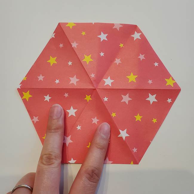 ぷくぷく星の折り紙 星型の箱の折り方作り方①六角形(15)