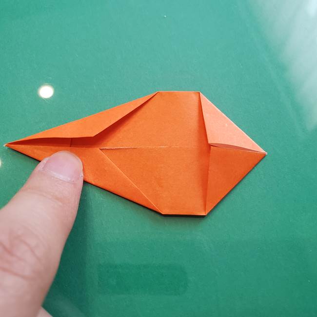 ヒトカゲの折り紙の簡単な折り方作り方③しっぽ(6)