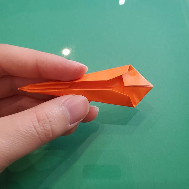 ヒトカゲの折り紙の簡単な折り方作り方③しっぽ(7)