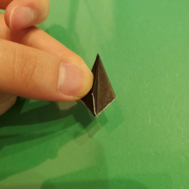折り紙でなすを立体的につくる折り方作り方②へた(4)