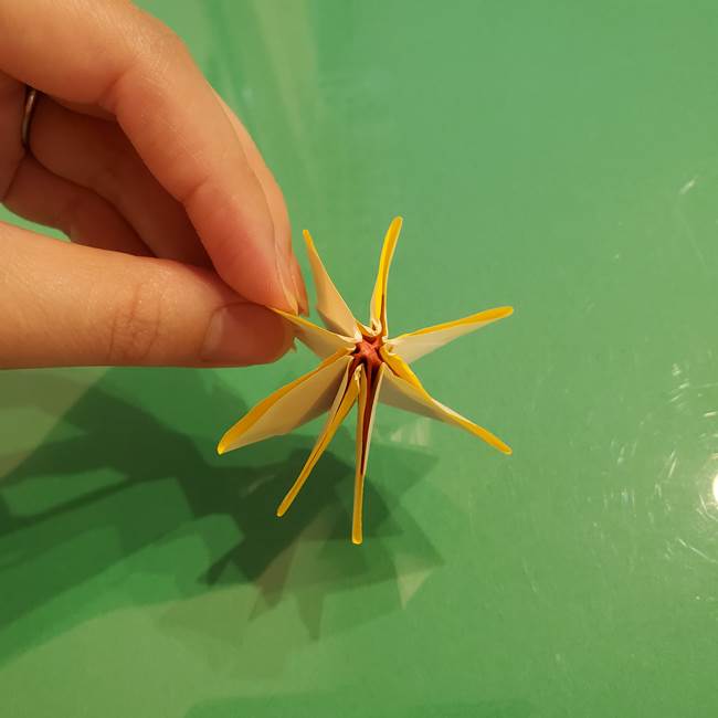折り紙のひまわり 立体的で少し難しい作り方折り方②折る(48)