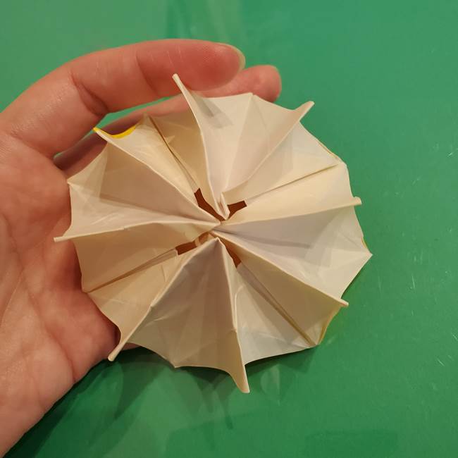 折り紙のひまわり 立体的で少し難しい作り方折り方②折る(52)