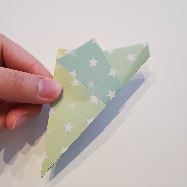 折り紙の星型の切り方折り方①折る(13)