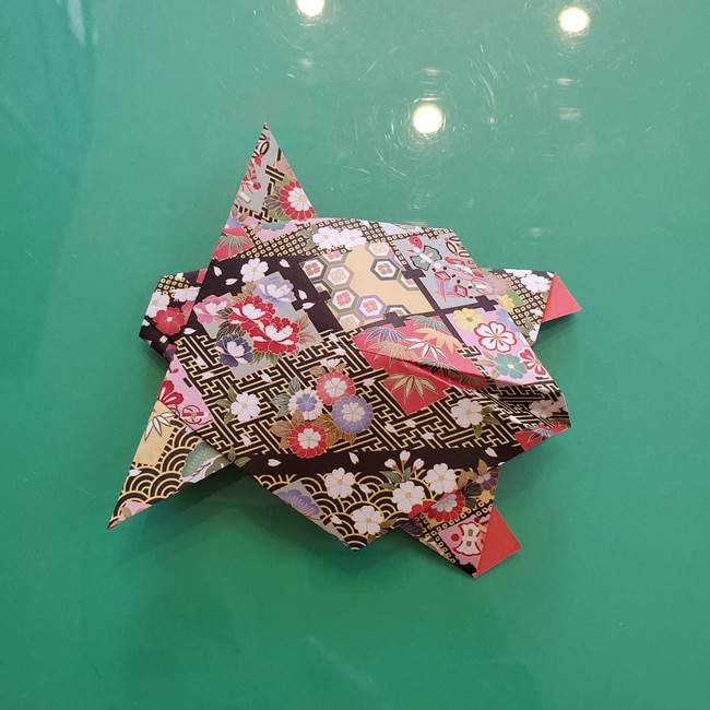 折り紙 縁起物の亀(立体)の折り方作り方(29)