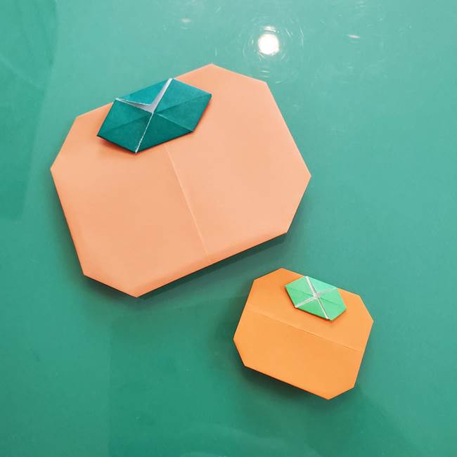 柿の葉っぱの折り紙 簡単な折り方作り方(平面)★添えるとかわいい仕上がりに！