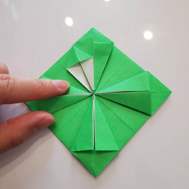 菊の折り紙 1枚で簡単にできる作り方折り方(29)