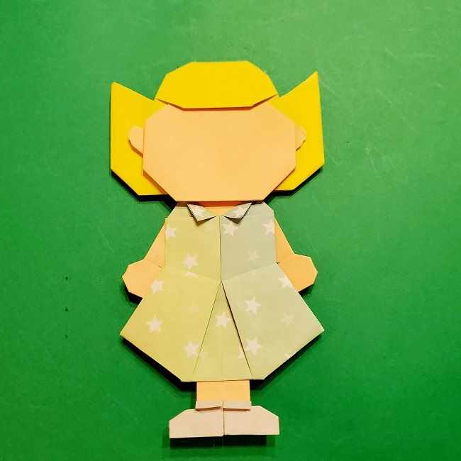 スヌーピーの女の子サリー(全身)の折り紙＊折り方作り方⑦完成 (4)