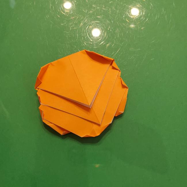 松ぼっくりの折り紙 平面で簡単な作り方折り方③-4