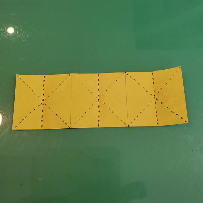 連鶴 稲妻の折り方作り方①折り紙を用意する(16)