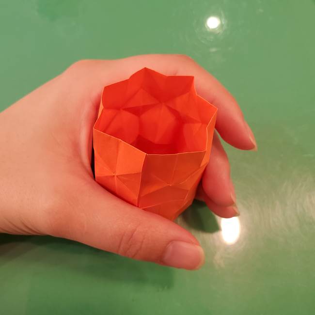 かぼちゃの折り紙 立体で難しいジャックオーランタンの折り方作り方②折る(14)