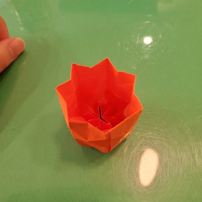 かぼちゃの折り紙 立体で難しいジャックオーランタンの折り方作り方②折る(18)