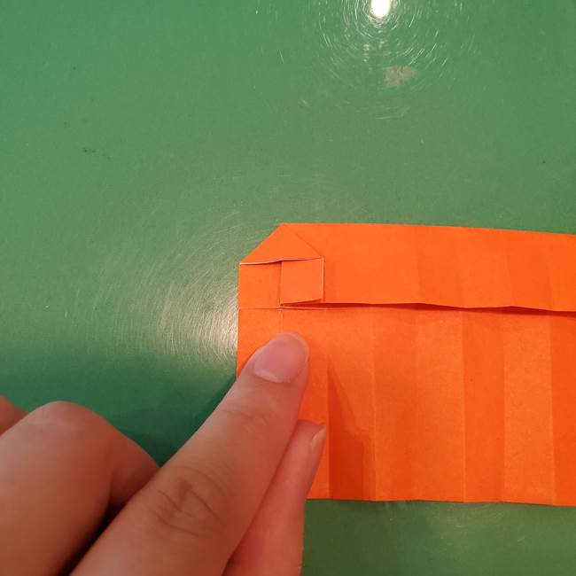 かぼちゃの折り紙 立体で難しいジャックオーランタンの折り方作り方②折る(4)