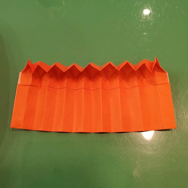 かぼちゃの折り紙 立体で難しいジャックオーランタンの折り方作り方②折る(9)