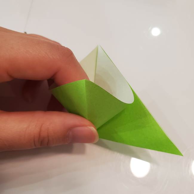 かぼちゃの折り紙 立体で難しいジャックオーランタンの折り方作り方③へた(4)