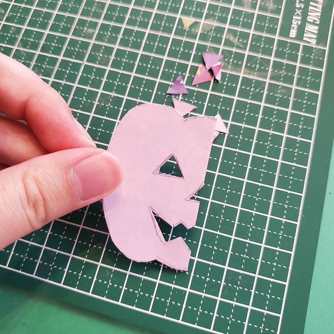 ハロウィンのかぼちゃ 折り紙の切り抜きでつくる折り方切り方③切り方(6)